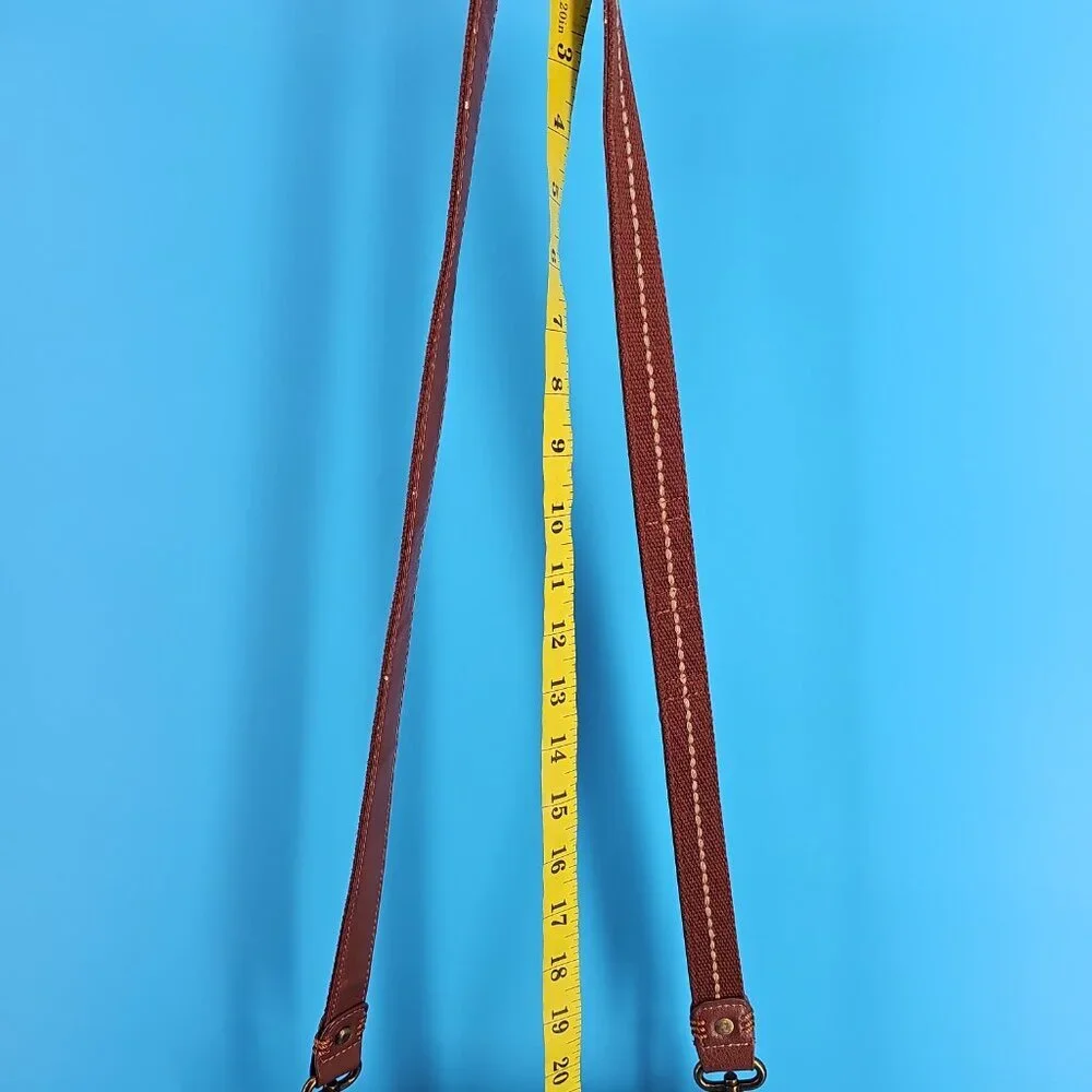 🌿 Sakroots Patchwork Canvas & Leather Crossbody - Picture 14 of 15